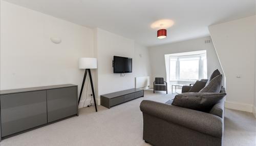  Profile Photos of Strathmore Court 143 Park Road - Photo 1 of 4
