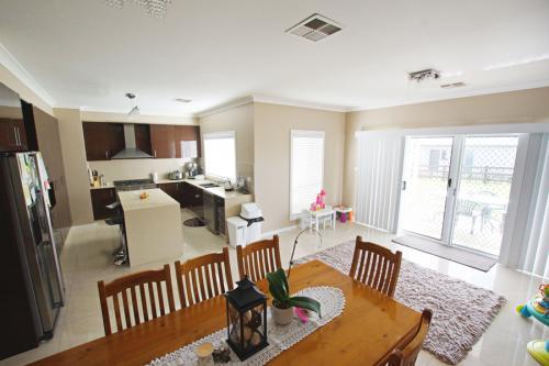 New Album of Hume Building Pty Ltd 20 Pembroke Parade - Photo 3 of 3