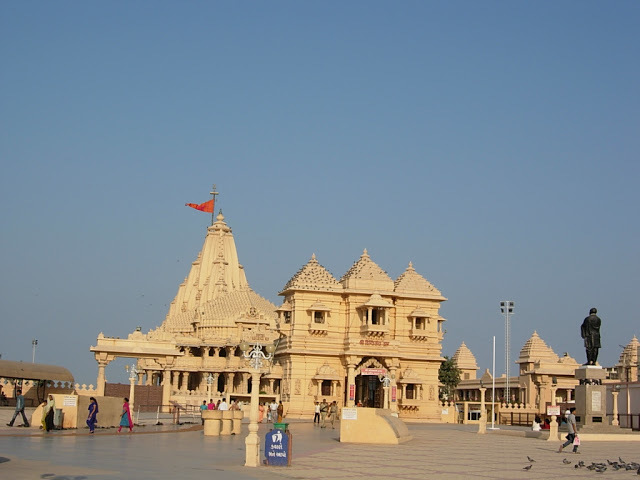  Most famous temples India of Tickets To India VACATION HOUSE ,372 - 374 Cranbrook Road,Gants Hill - Photo 7 of 11