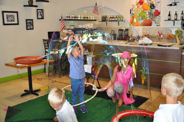  Bubbles Show of Bubbles Show 723 SW 6th Street, Unit 5 - Photo 2 of 5