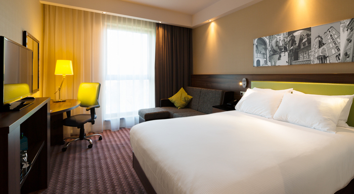 Queen Room Profile Photos of Hampton by Hilton Krakow ul Dabska 5 - Photo 6 of 12