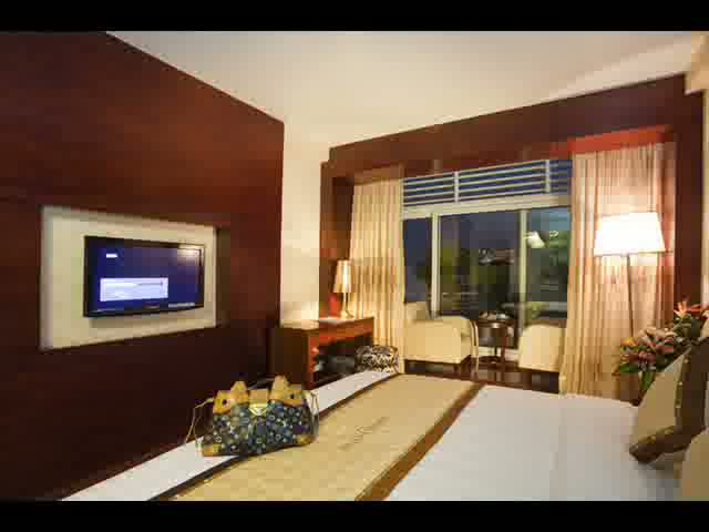 Twins hotel .wmv