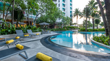Swimming Pool Chatrium Residence Sathon Bangkok 291 Soi Naradhiwas Rajanagarindra 24,Yannawa, Sathorn, Bangkok, Thailand 10120 