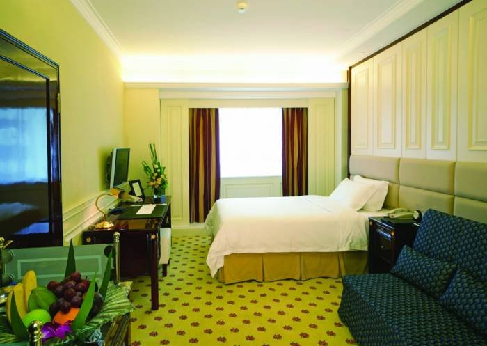 Superior Room Accommodation of Crowne Plaza Hotel & Suites Landmark Shenzhen Number 3018, Nanhu Road - Photo 7 of 7