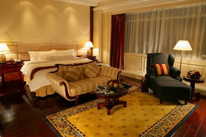 Club Studio Room Accommodation of Crowne Plaza Hotel & Suites Landmark Shenzhen Number 3018, Nanhu Road - Photo 2 of 7