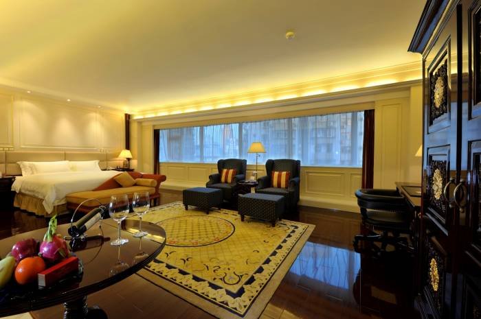 Club Deluxe Studio Room Accommodation of Crowne Plaza Hotel & Suites Landmark Shenzhen Number 3018, Nanhu Road - Photo 3 of 7