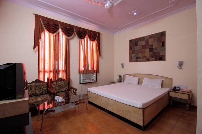  Profile Photos of affordable hotels in jaipur Hotel Meenakshi Palace Adjoining DRM Office, Near Railway Station, Ram Mandir Road Jaipur (Rajasthan) - - Photo 10 of 12