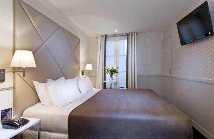  Profile Photos of Hotel Longchamp ElysÃ©es 68, rue de Longchamp - Photo 7 of 14