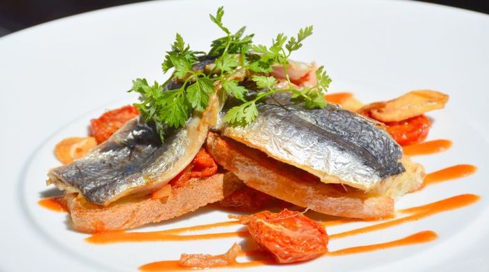 Sardines fraîches juste saisies, pain grillé, tomates du River Café ! Profile Photos of River Café 146 Quai de Stalingrad - Photo 19 of 22 Sardines fraîches juste saisies, pain grillé, tomates du River Café ! Profile Photos of River Café 146 Quai de Stalingrad - Photo 19 of 22