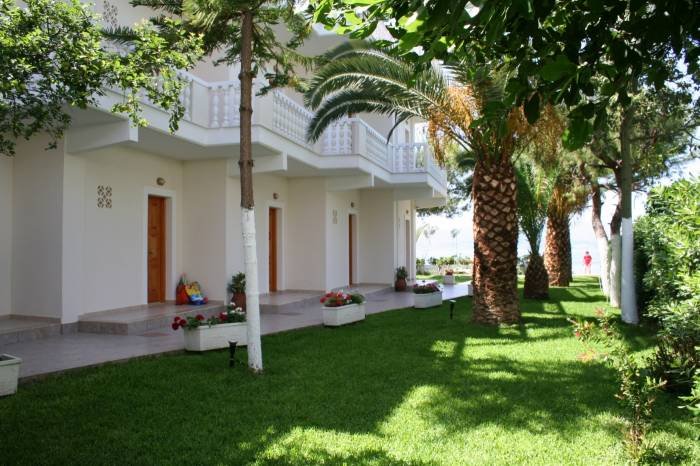  Profile Photos of Pension Posidonia Amarinthos - Photo 4 of 14