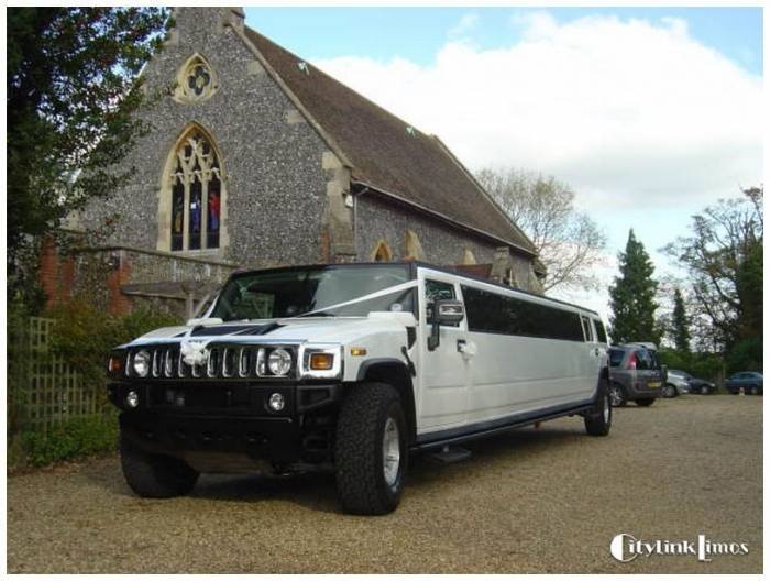  City Link Limos Ltd of City Link Limos Ltd 49 Slades Hill - Photo 6 of 17