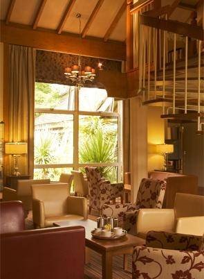  Profile Photos of Marwell Hotel Thompsons Lane Colden Common - Photo 6 of 8
