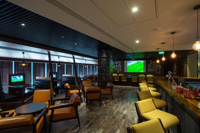 High Spirits bar at Hilton Garden Inn New Delhi/Saket Profile Photos of Hilton Garden Inn New Delhi/Saket A4 DLF Avenue, Saket District Centre - Photo 3 of 15