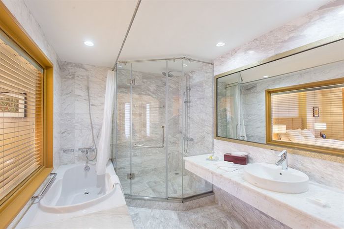  Profile Photos of Hilton Garden Inn Hanoi 20 Phan Chu Trinh - Photo 3 of 12