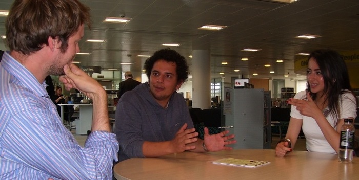 English lesson in library New Album of UK Language Project Glasgow Clyde Offices, 48 West George Street - Photo 5 of 6