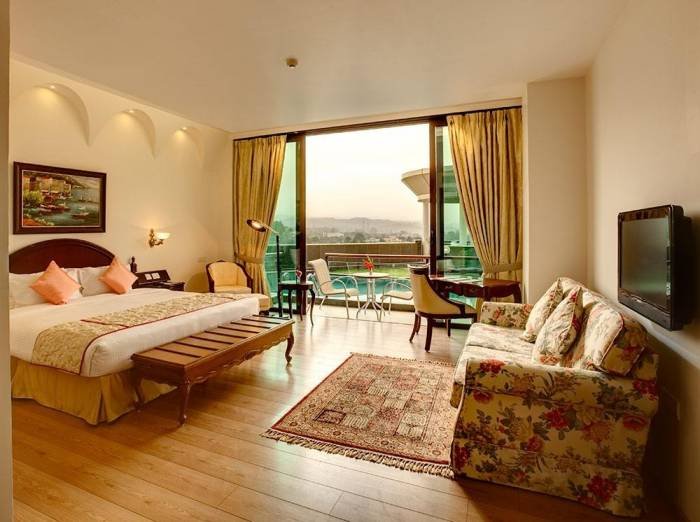  The Bella Vista of The Bella Vista SM-8,City Center, Sector-5 - Photo 15 of 48