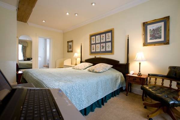  Profile Photos of The Bell Inn at Horndon on the Hill High Road Horndon on the Hill - Photo 5 of 18