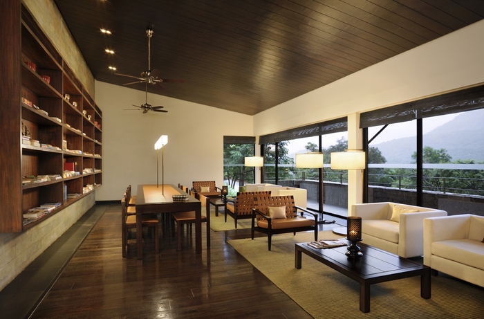 Library Lounge at Hilton Shillim Estate Retreat & Spa Wellness Retreat near Mumbai of Hilton Shillim Estate Retreat & Spa Pawana Nagar, Taluka Maval - Photo 16 of 24