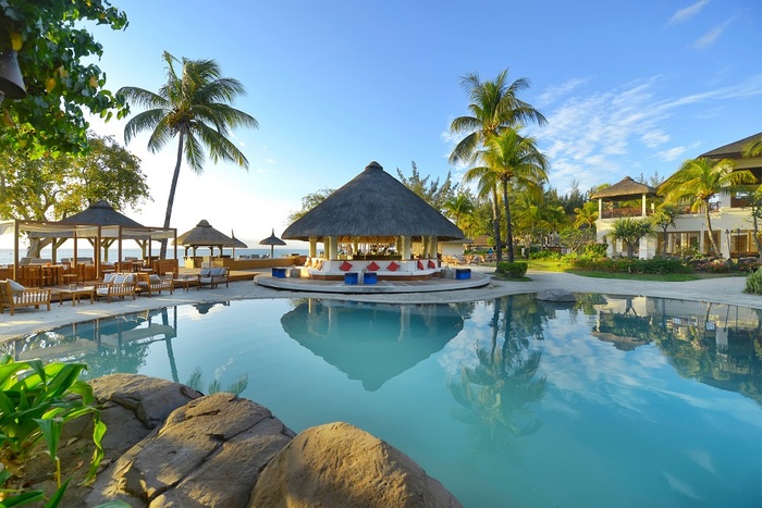 Pool Bar Profile Photos of Hilton Mauritius Resort & Spa Coastal Road, Wolmar - Photo 10 of 12