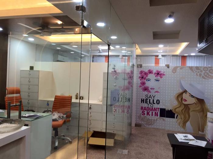  New Album of Berkowits Hair And Skin Clinic J-1, Kailash Colony , Near Summer Fields School,New Delhi - Photo 14 of 32