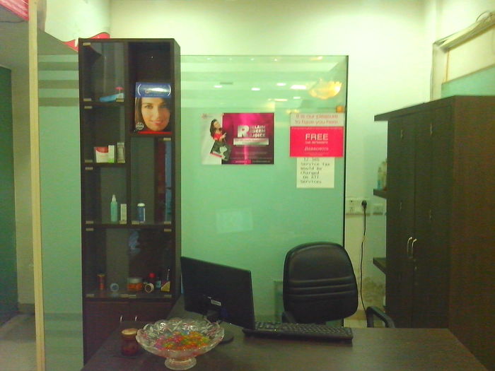                                 New Album of Berkowits Hair And Skin Clinic J-1, Kailash Colony , Near Summer Fields School,New Delhi - Photo 9 of 32
