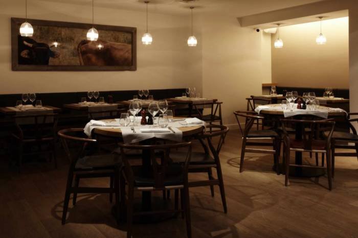 Salle 2 Profile Photos of Charbon Rouge 25 rue Marbeuf - Photo 5 of 5