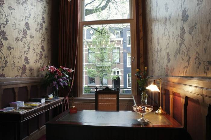  Profile Photos of Boutique hotel Museum Suites Willemsparkweg 113 - Photo 5 of 7