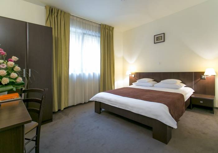  New Album of Trianon Hotel Bucharest 9, Grigore Cobalcescu - Photo 13 of 32