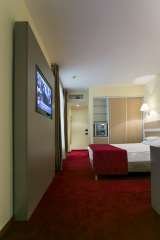  Trianon Hotel Bucharest 9, Grigore Cobalcescu 