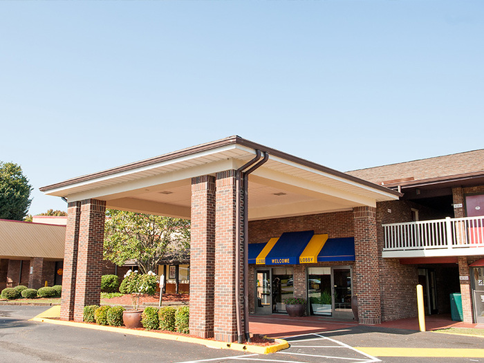  Profile Photos of Travelodge by Wyndham Doswell/Kings Dominion Area 16102 Theme Park Way - Photo 2 of 4