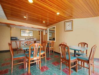  Profile Photos of Motel 6 Doswell at Kings Dominion 16116 Theme Park Way - Photo 3 of 6