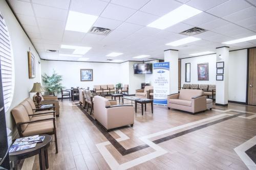  New Album of Premium Interventional Pain Management Center 2105 Jackson St. - Photo 1 of 1
