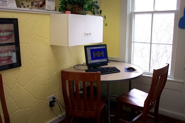  New Album of Washington Square Cosmetic & Family Dentistry 830 N Mitthoeffer Road - Photo 1 of 9