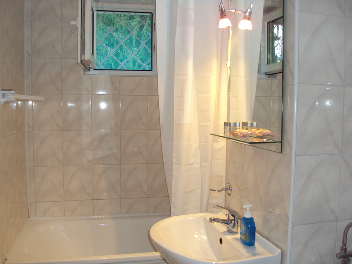                                 Profile Photos of Apartment Luxor Busteni al. silva no.52 - Photo 6 of 15