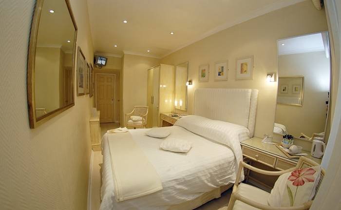 Double Room Hotel Earls Court Profile Photos of Amsterdam Hotel London 7 Trebovir Rd - Photo 9 of 17
