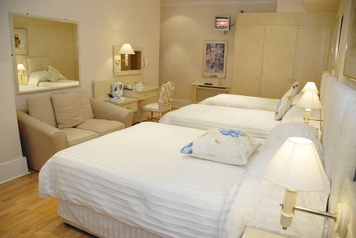 Family Room Apartment London Profile Photos of Amsterdam Hotel London 7 Trebovir Rd - Photo 6 of 17