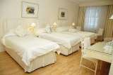 Large Family Studio Apartment, Amsterdam Hotel London, Earls Court