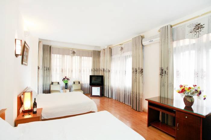 Family room with balcony Profile Photos of Especen hotel 28 Tho Xuong street, Hoan Kiem district - Photo 13 of 23