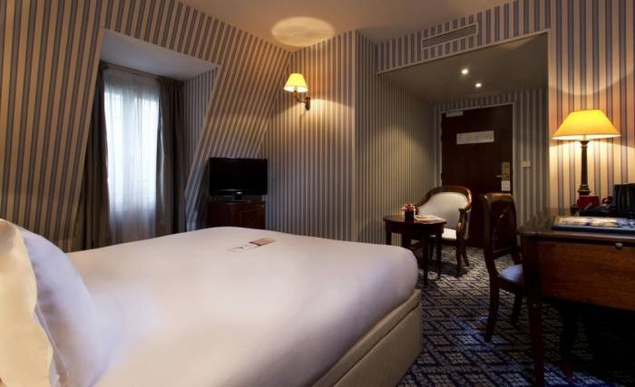  Profile Photos of Hotel Le Pierre Arc de Triomphe 25, rue ThÃ©odore de Banville - Photo 2 of 10
