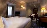  Hotel Le Pierre Arc de Triomphe 25, rue ThÃ©odore de Banville 