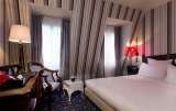 Hotel Le Pierre Arc de Triomphe, Paris