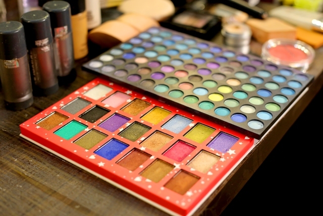  New Album of MAKEUP 18 DELHI's PREMIER MEDIA MAKEUP ACADEMY 16C 2nd FLOOR HUDSON LANE GTB NAGAR DELHI-9 - Photo 1 of 8