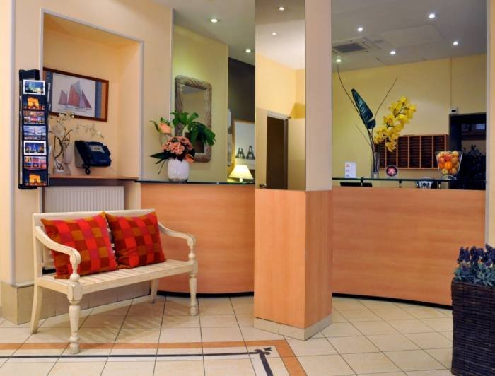  Profile Photos of Hotel Parisiana 21 rue Chabrol - Photo 7 of 8
