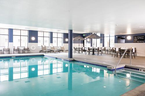  Profile Photos of Hampton Inn & Suites La Crosse Downtown 511 3rd Street North - Photo 4 of 4