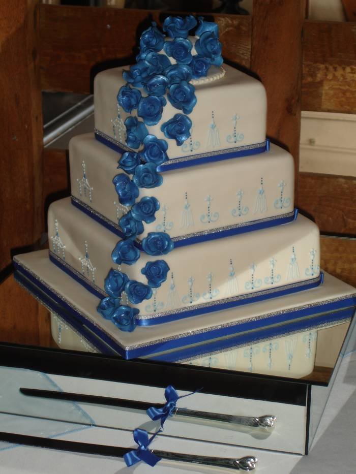                                 Wedding Cakes of GemCakes 55 Greenhill Avenue - Photo 12 of 12