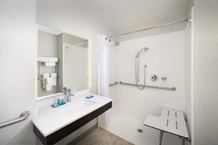  Profile Photos of Holiday Inn Express & Suites Baltimore - BWI Airport North 1510 Aero Drive - Photo 17 of 22