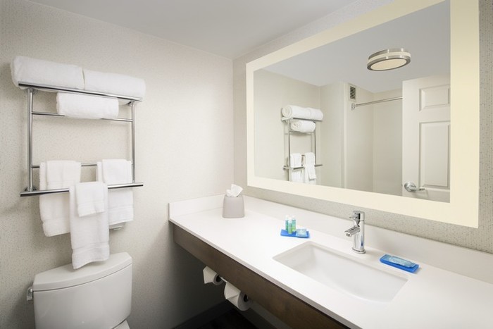  Profile Photos of Holiday Inn Express & Suites Baltimore - BWI Airport North 1510 Aero Drive - Photo 19 of 22