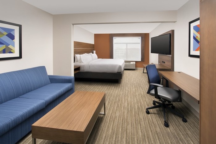  Profile Photos of Holiday Inn Express & Suites Baltimore - BWI Airport North 1510 Aero Drive - Photo 8 of 22