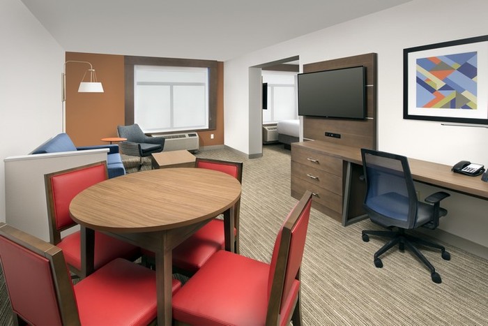  Profile Photos of Holiday Inn Express & Suites Baltimore - BWI Airport North 1510 Aero Drive - Photo 7 of 22