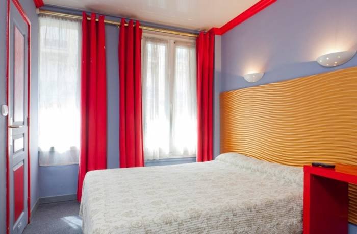 Hotel Maubeuge Gare du Nord<br />
79 rue de Maubeuge<br />
75010 Profile Photos of Hotel Maubeuge 79, rue de Maubeuge - Photo 9 of 11